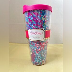 NEW Lilly Pulitzer Insulated Tumbler with Lid 24 ouncesFeatured inLilly's Lagoon